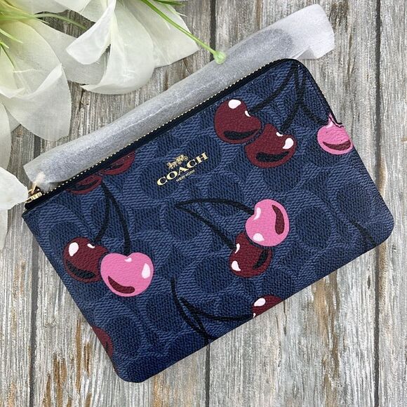 Coach Corner Zip Wristlet In Signature Canvas With Cherry Print Wallet Bag Purse - Picture 1 of 7